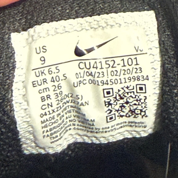 NIKE AIR MAX’S - Picture 6 of 6